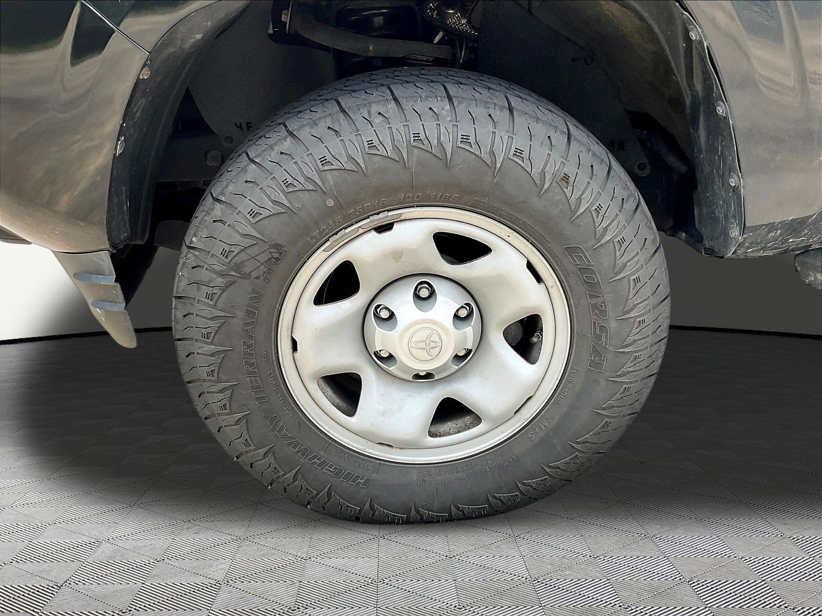 Used 2023 Toyota Tacoma SR AWD/4WD image 34