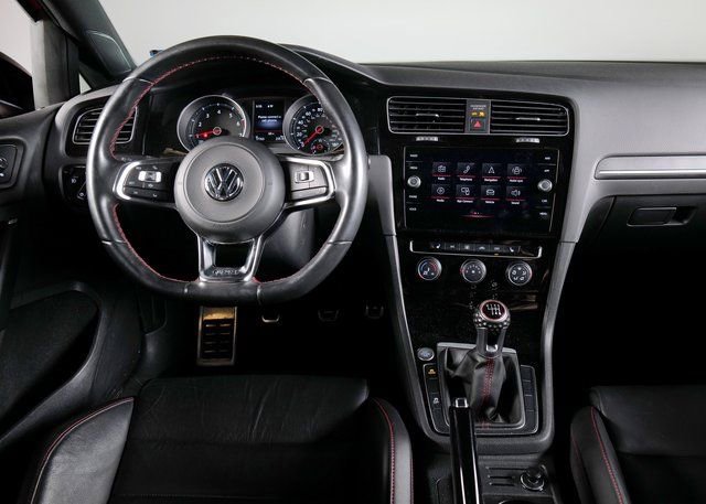 Used 2021 Volkswagen GTI SE image 13