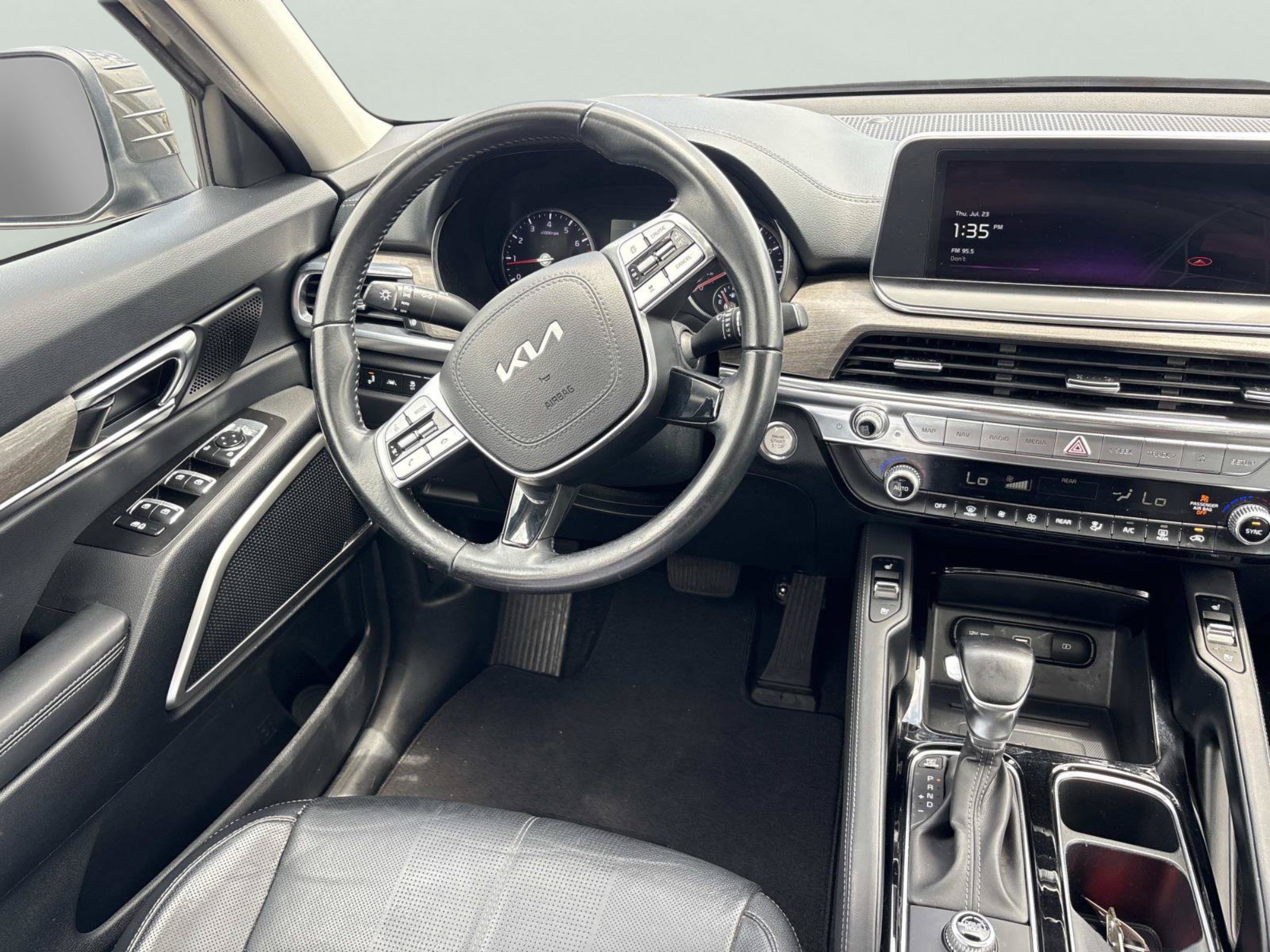 Used 2022 Kia Telluride EX FWD image 10