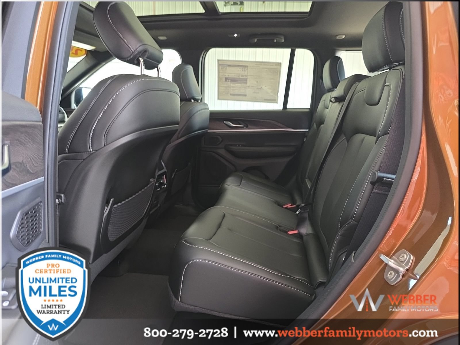 New 2026 Jeep Grand Cherokee Limited w/ Limited Altitude Package AWD/4WD image 11