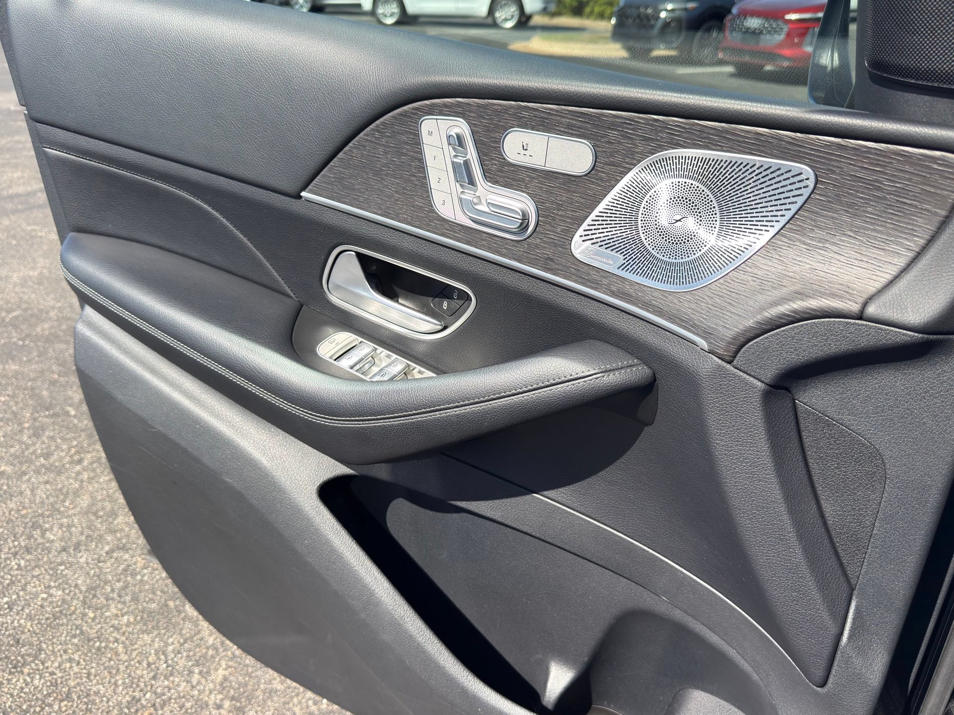Used 2023 Mercedes-Benz GLE 350 w/ Premium Package image 25