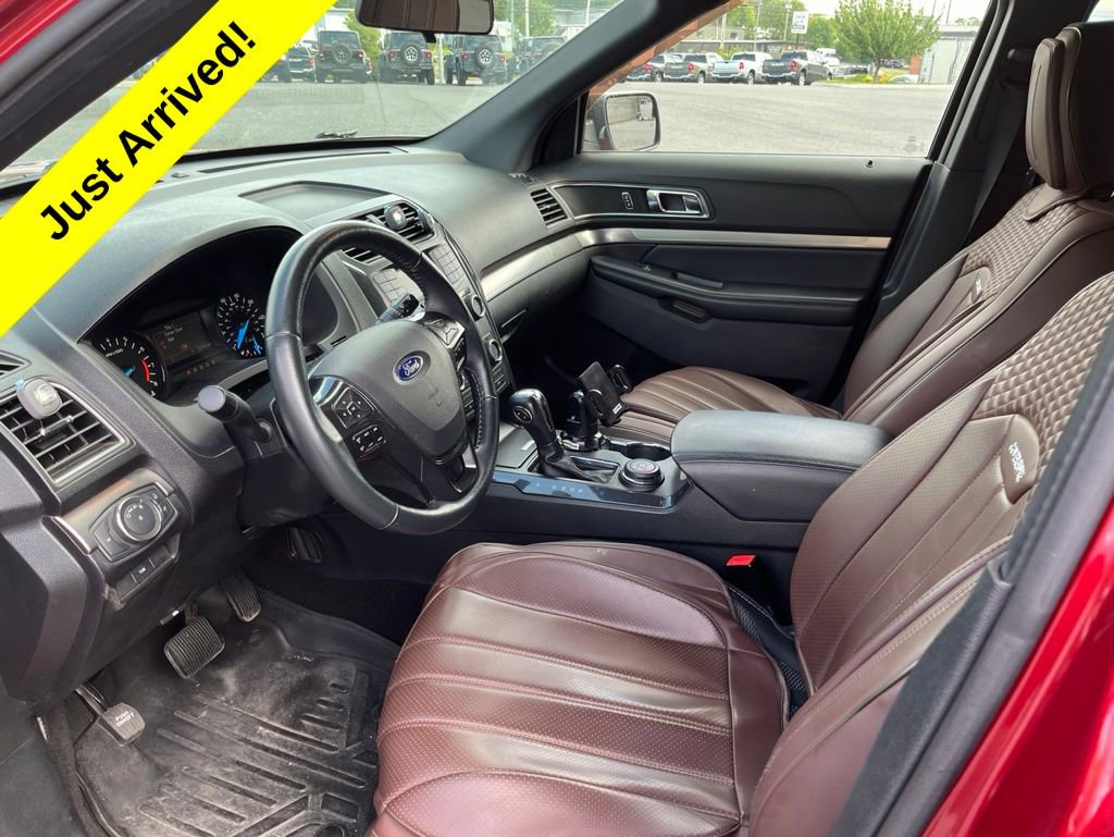 Used 2019 Ford Explorer XLT w/ Class III Trailer Tow Package AWD/4WD image 2