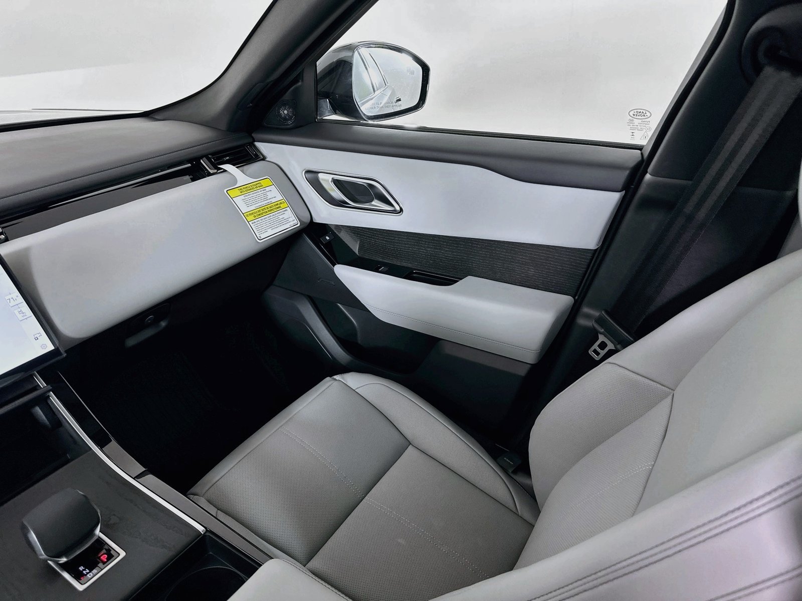 New 2026 Land Rover Range Rover Velar Belgravia AWD/4WD image 24