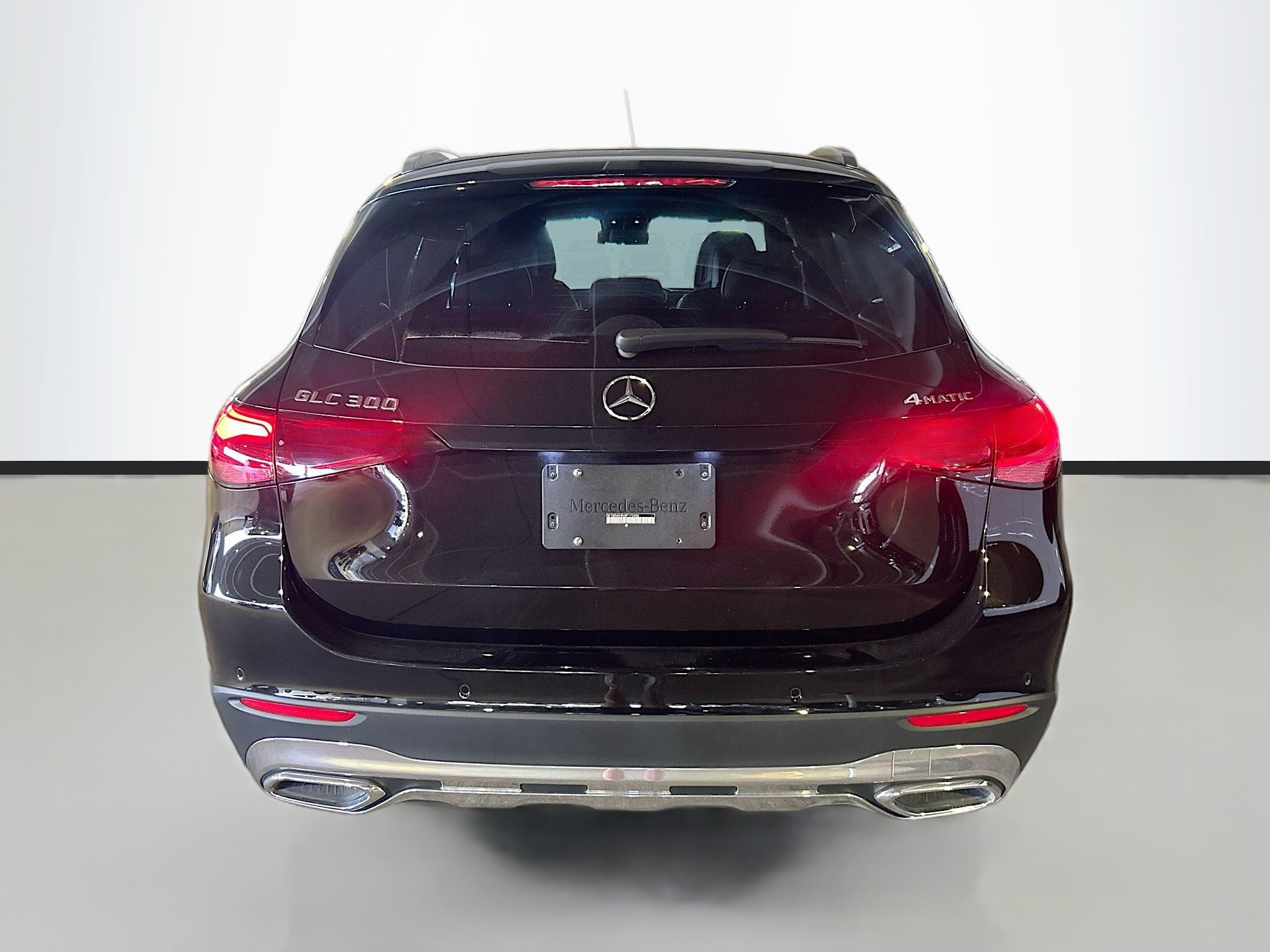 Used 2024 Mercedes-Benz GLC 300 4MATIC image 5