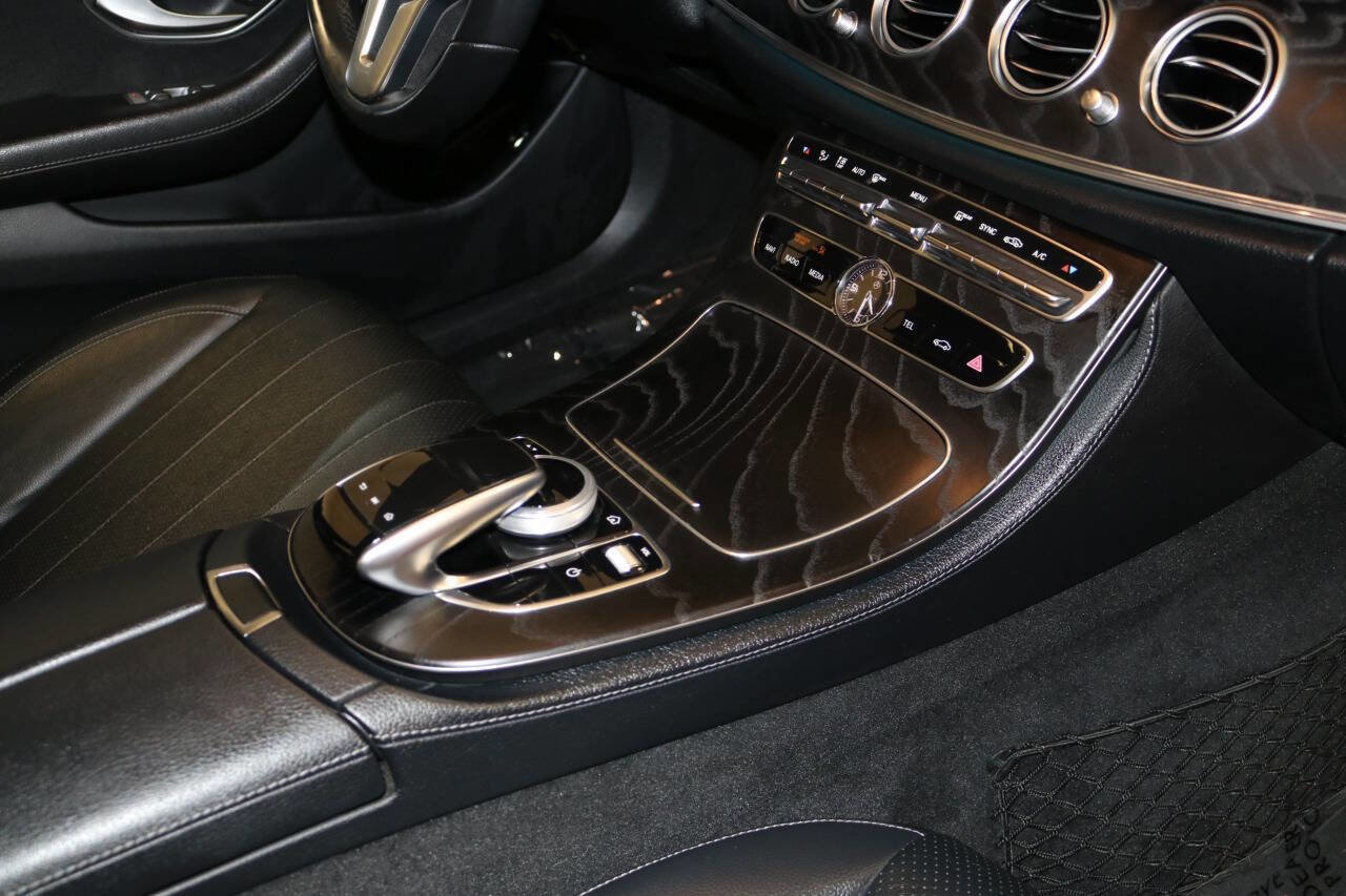 Used 2020 Mercedes-Benz E 350 Sedan image 44