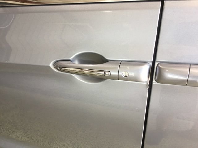 Used 2021 Chrysler Pacifica Touring-L FWD image 13