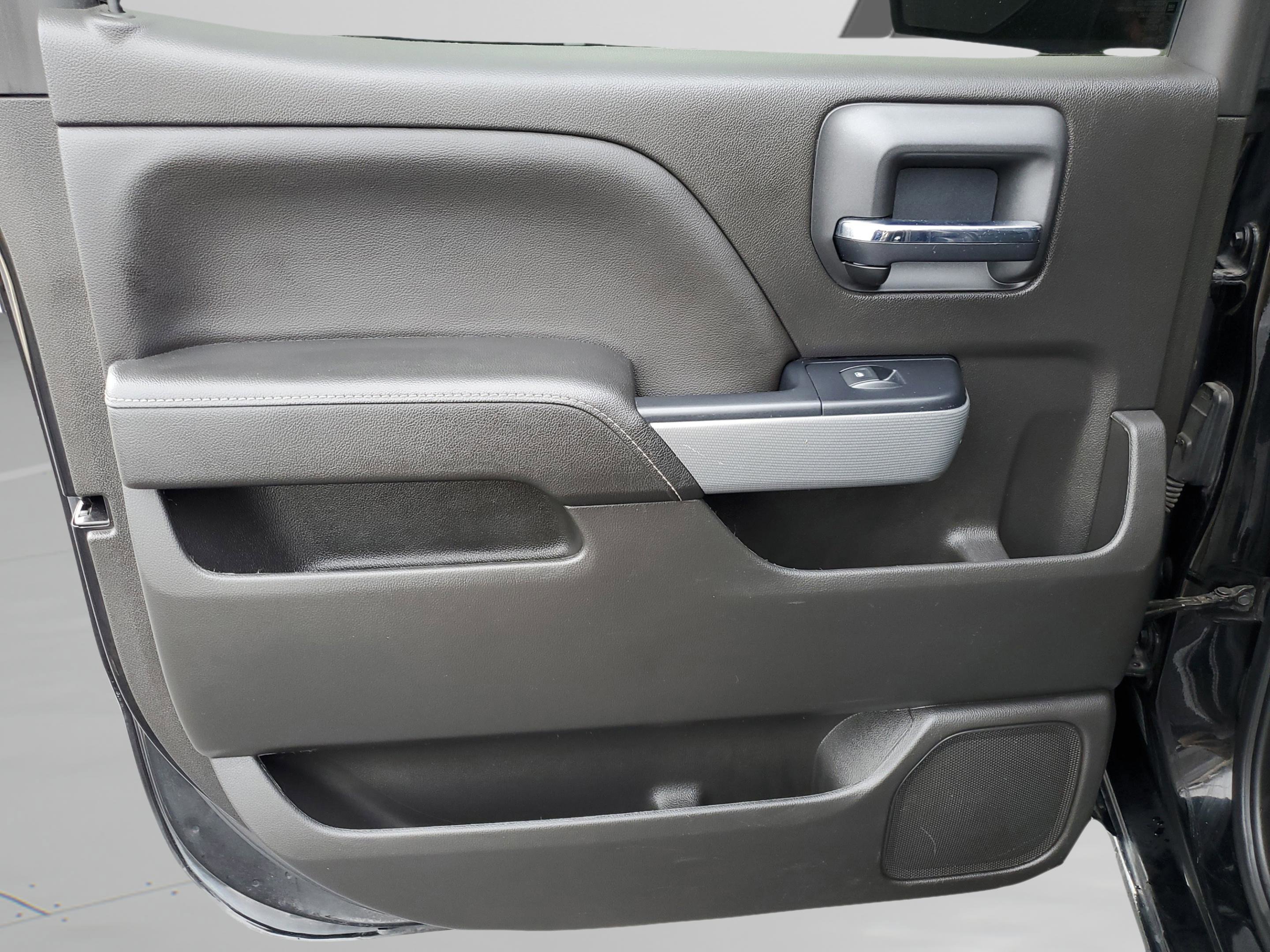 Used 2018 Chevrolet Silverado 1500 LTZ Z71 w/ LTZ Plus Package image 13