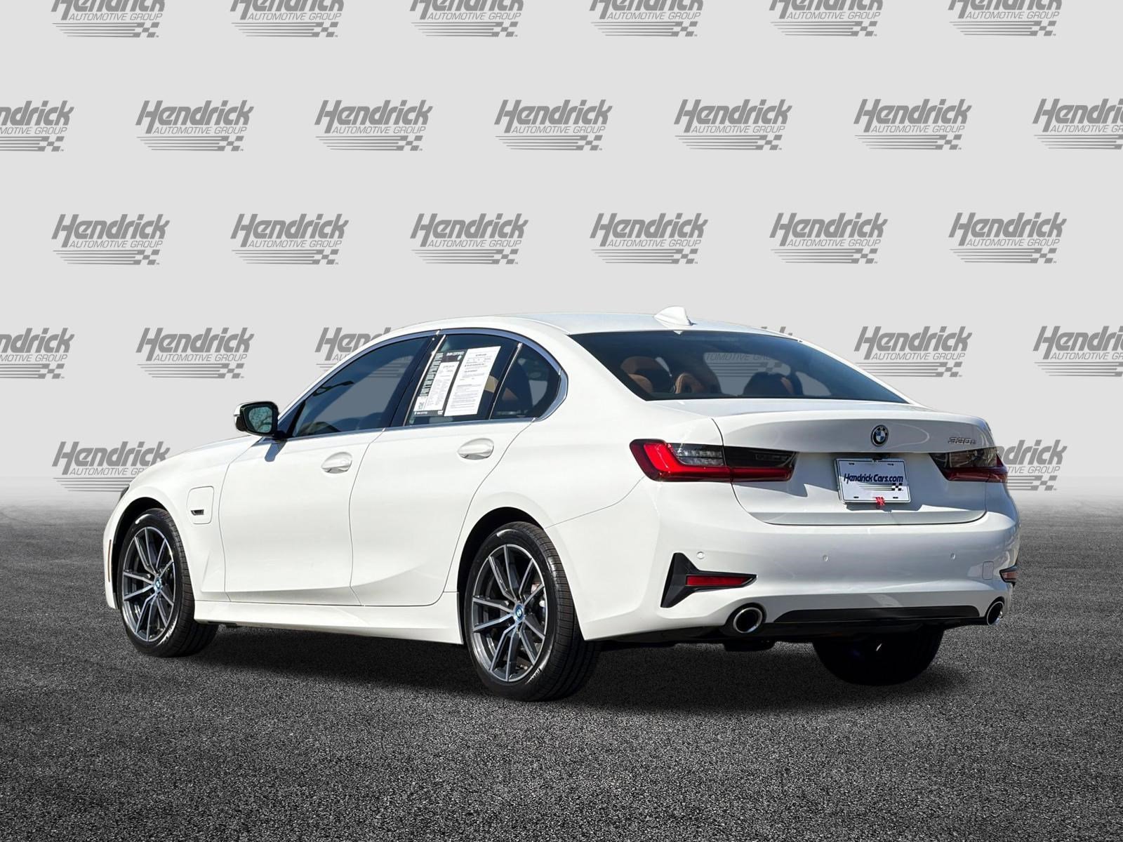 Certified 2022 BMW 330e 330e w/ Convenience Package image 7