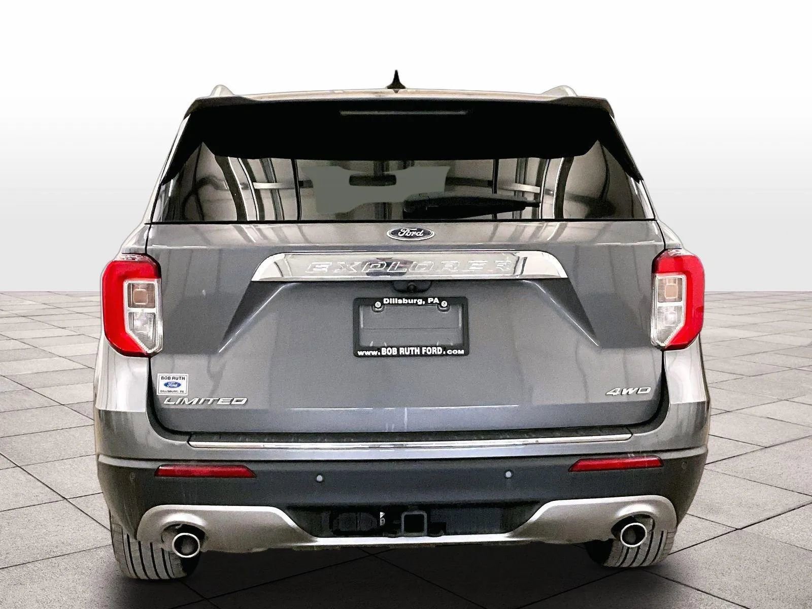 Used 2021 Ford Explorer Limited w/ Equipment Group 301A AWD/4WD image 4
