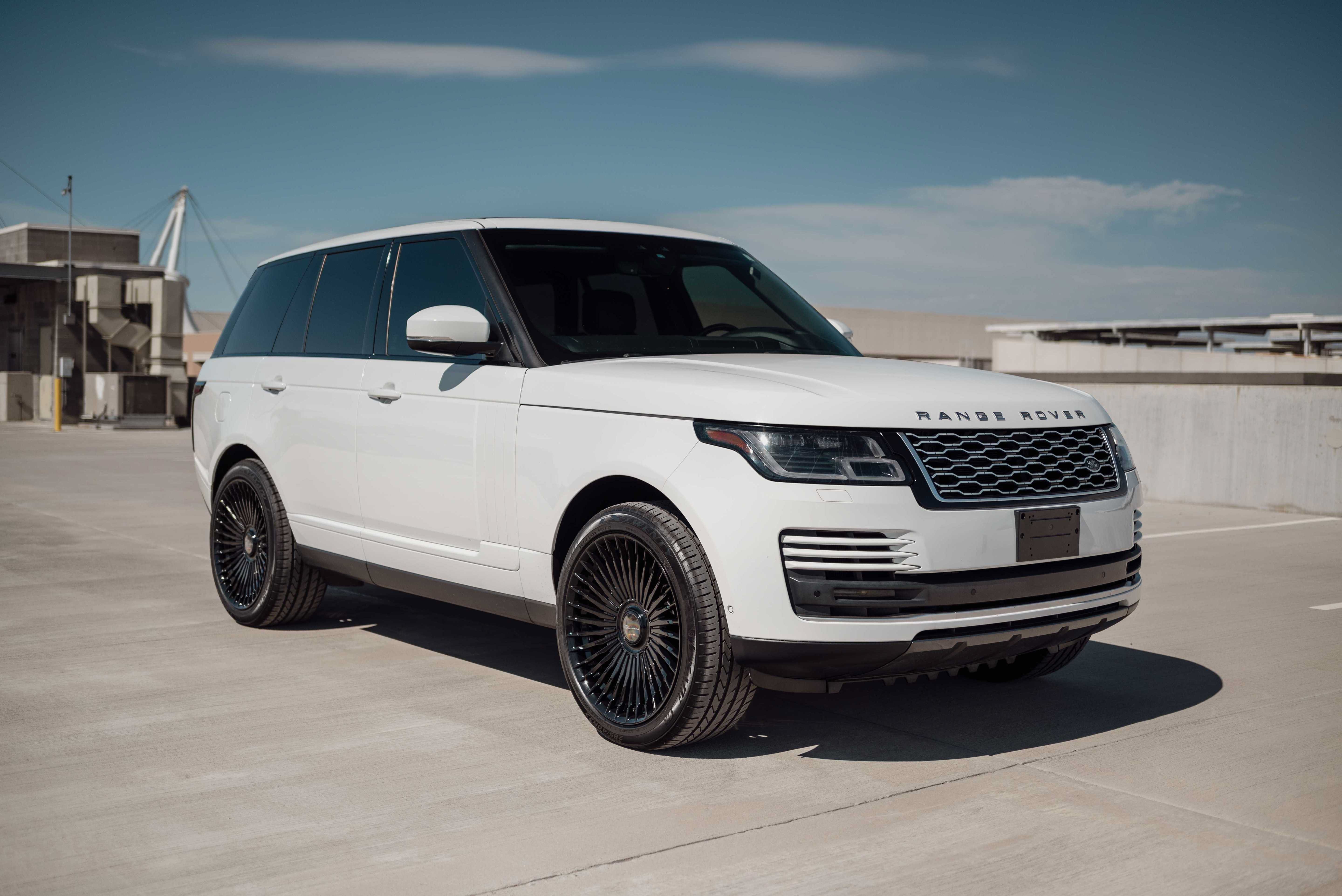 Used 2019 Land Rover Range Rover HSE AWD/4WD image 3