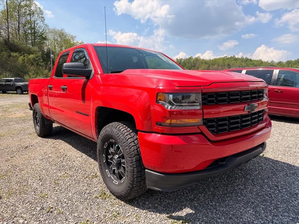 Used 2017 Chevrolet Silverado 1500 Custom w/ Custom Convenience Package AWD/4WD image 11