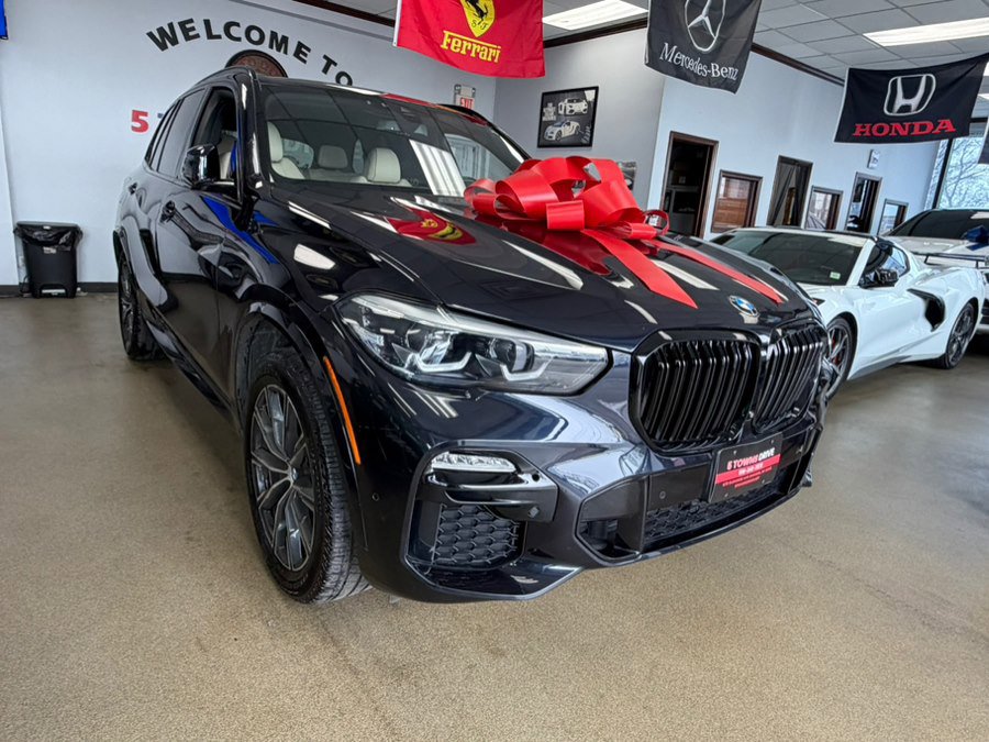 Used 2019 BMW X5 xDrive40i w/ M Sport Package AWD/4WD image 2