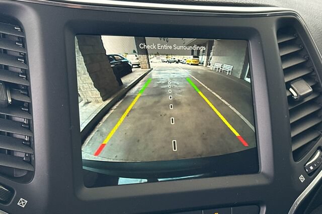 New 2023 Jeep Cherokee Altitude Lux AWD/4WD image 20