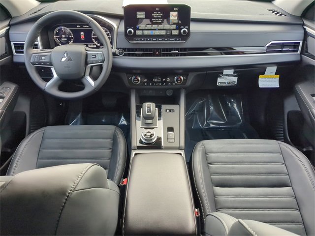 New 2025 Mitsubishi Outlander SE image 16