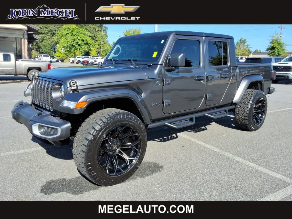 Used 2022 Jeep Gladiator Sport AWD/4WD image 1