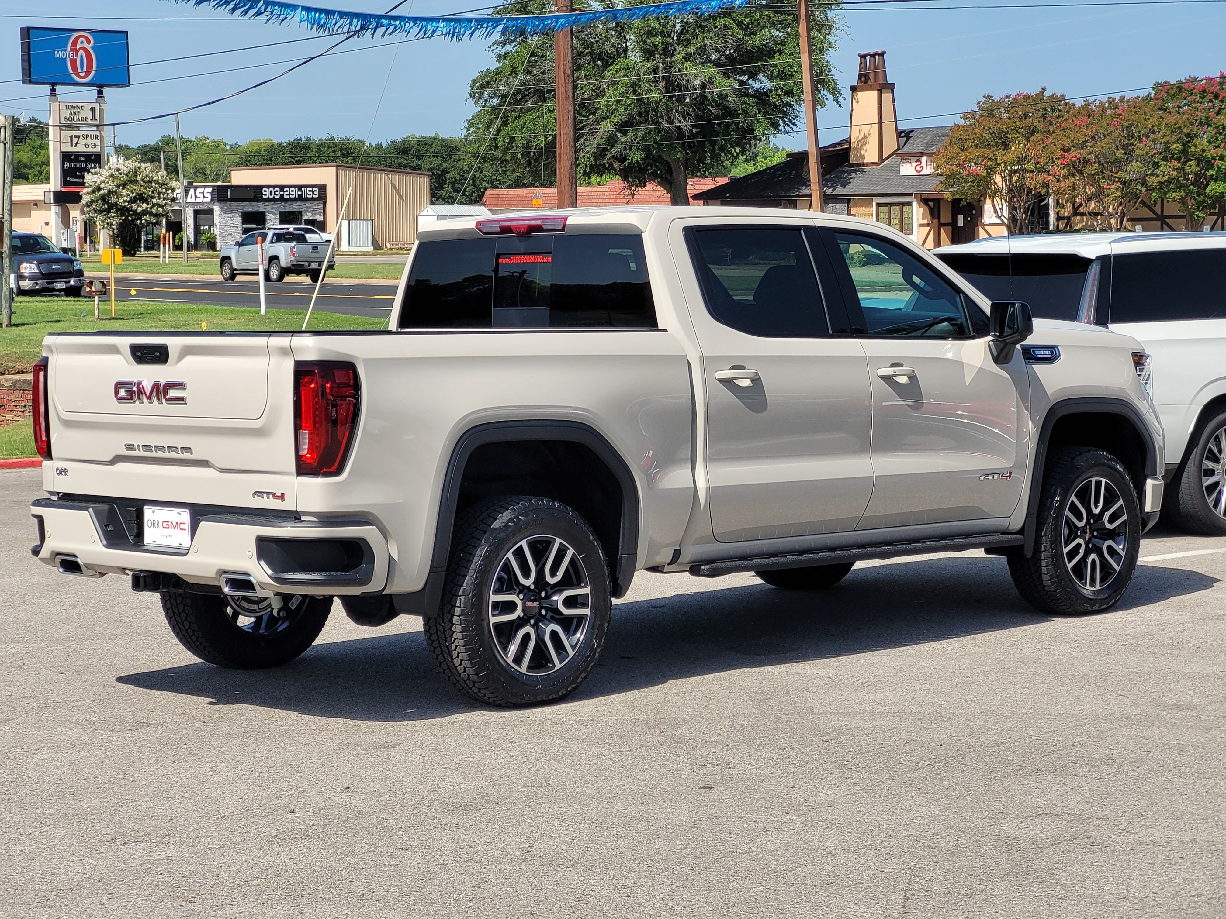 New 2026 GMC Sierra 1500 AT4 w/ AT4 Premium Package AWD/4WD image 4