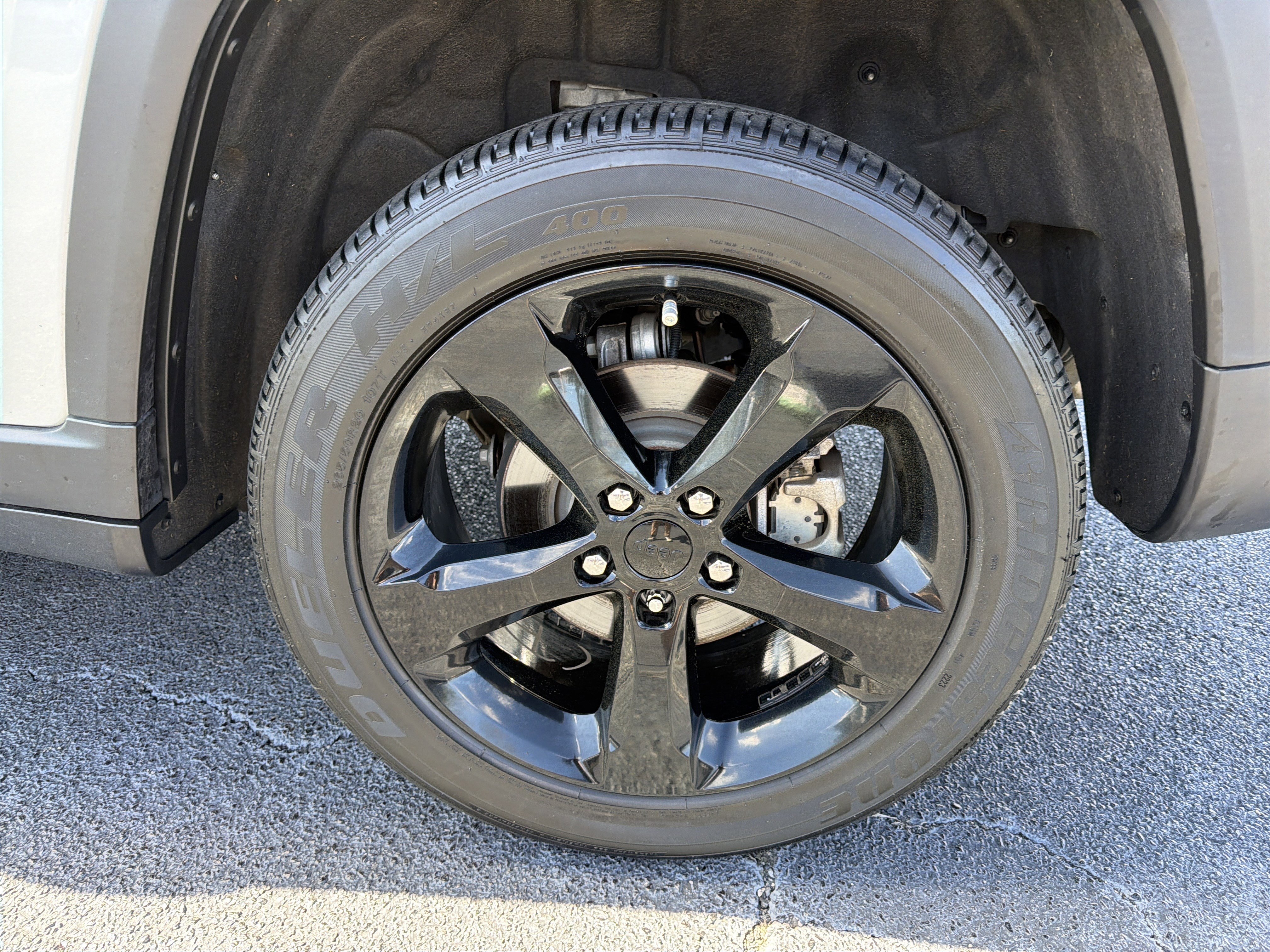 Used 2023 Jeep Grand Cherokee Altitude AWD/4WD image 19