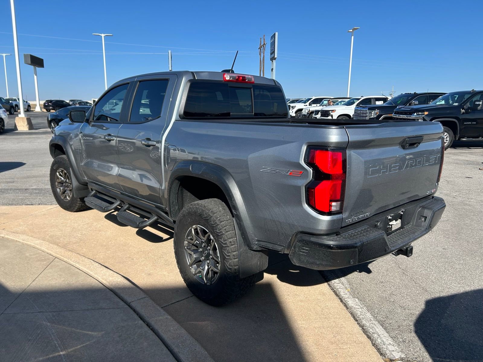 Used 2024 Chevrolet Colorado ZR2 w/ ZR2 Convenience Package III image 7