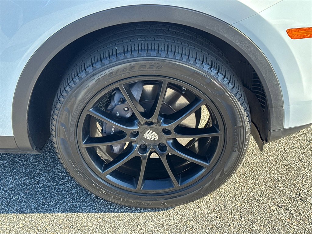 Used 2019 Porsche Cayenne image 12