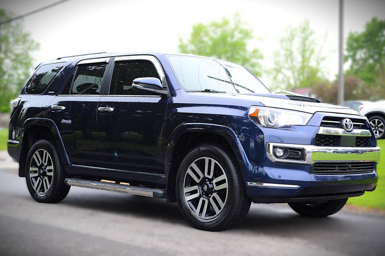Used 2023 Toyota 4Runner Limited AWD/4WD image 3