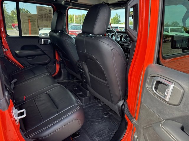 Used 2019 Jeep Wrangler Unlimited Sahara image 12