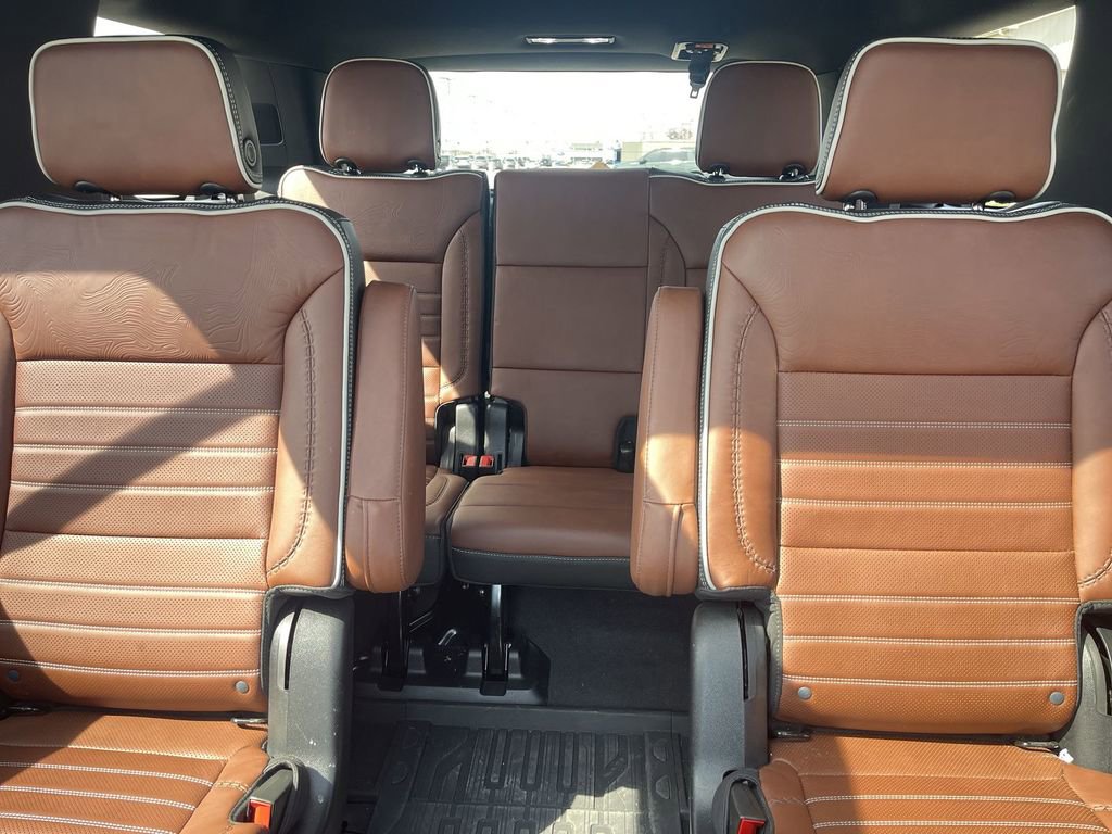 Used 2023 GMC Yukon Denali Ultimate image 28