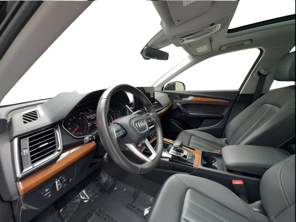 Used 2023 Audi Q5 2.0T Premium w/ Convenience Package AWD/4WD image 22