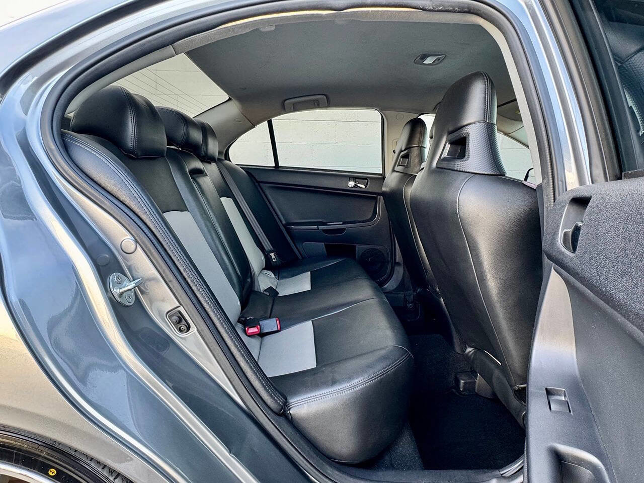 Used 2012 Mitsubishi Lancer Evolution GSR image 37