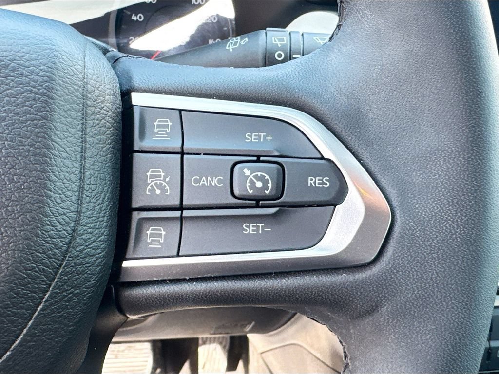 Used 2023 Jeep Compass Limited AWD/4WD image 13