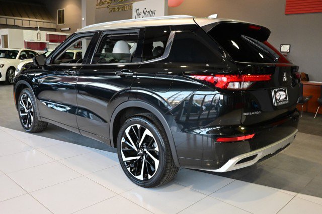 Used 2024 Mitsubishi Outlander SEL Black Edition image 7