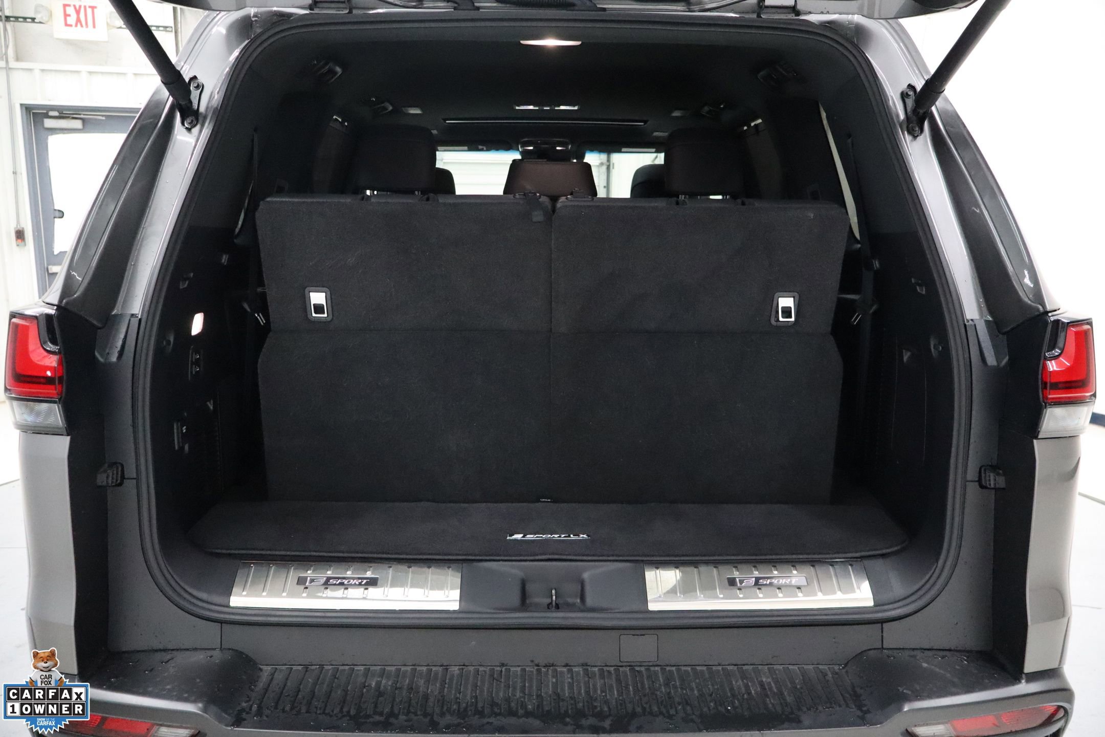 Used 2024 Lexus LX 600 F Sport image 31