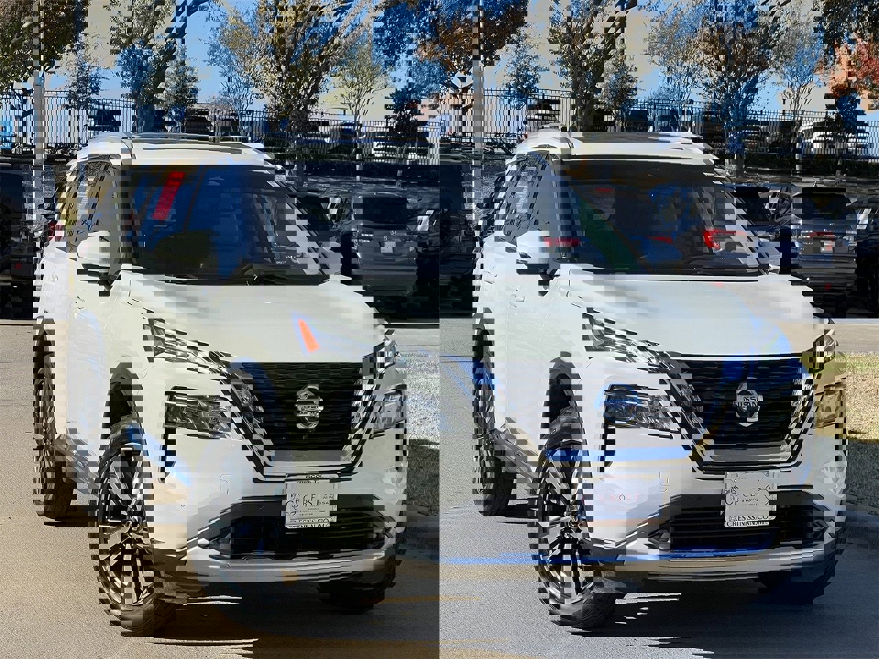 Certified 2021 Nissan Rogue Platinum image 2