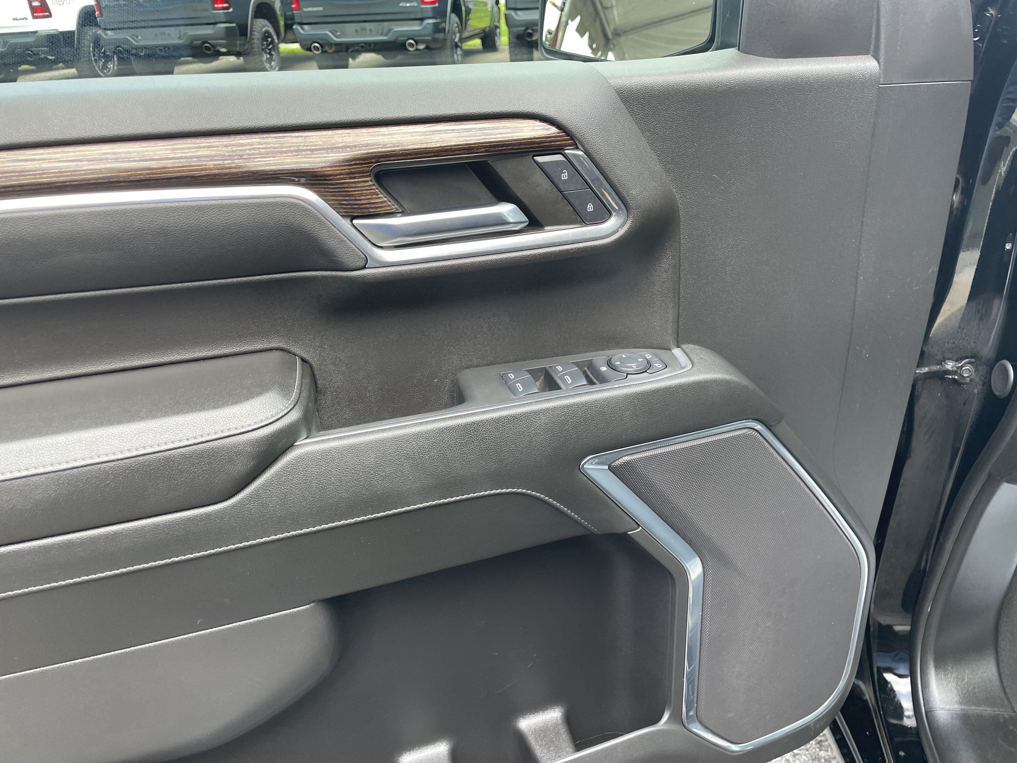 Used 2024 GMC Sierra 1500 SLE AWD/4WD image 10