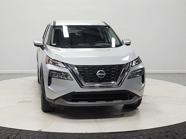 Used 2023 Nissan Rogue SV FWD image 3