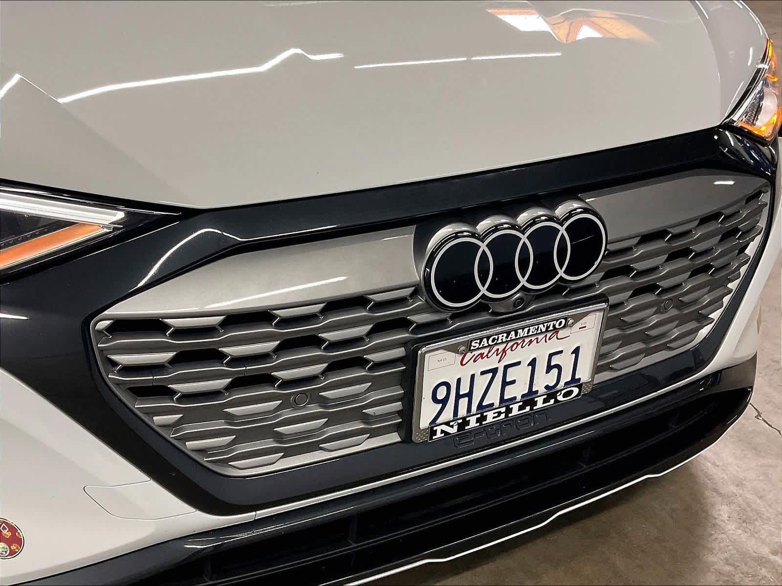 Certified 2024 Audi Q8 e-tron Premium Plus w/ Premium Plus Package AWD/4WD image 30