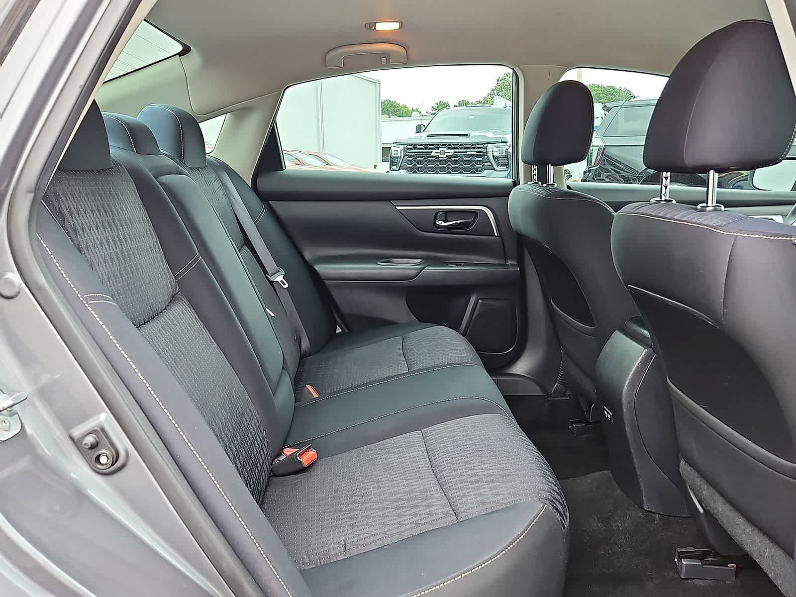 Used 2017 Nissan Altima 2.5 SV FWD image 30