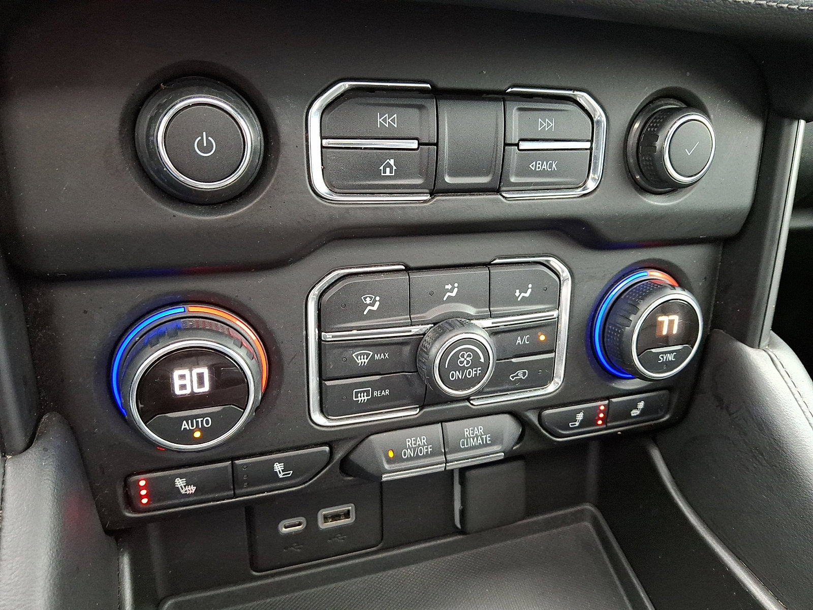 Used 2021 Chevrolet Tahoe Z71 w/ Z71 Signature Package image 18