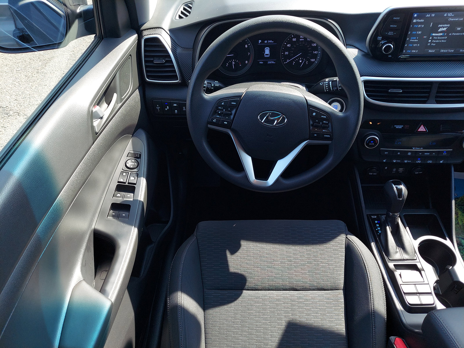 Used 2019 Hyundai Tucson Sport image 11