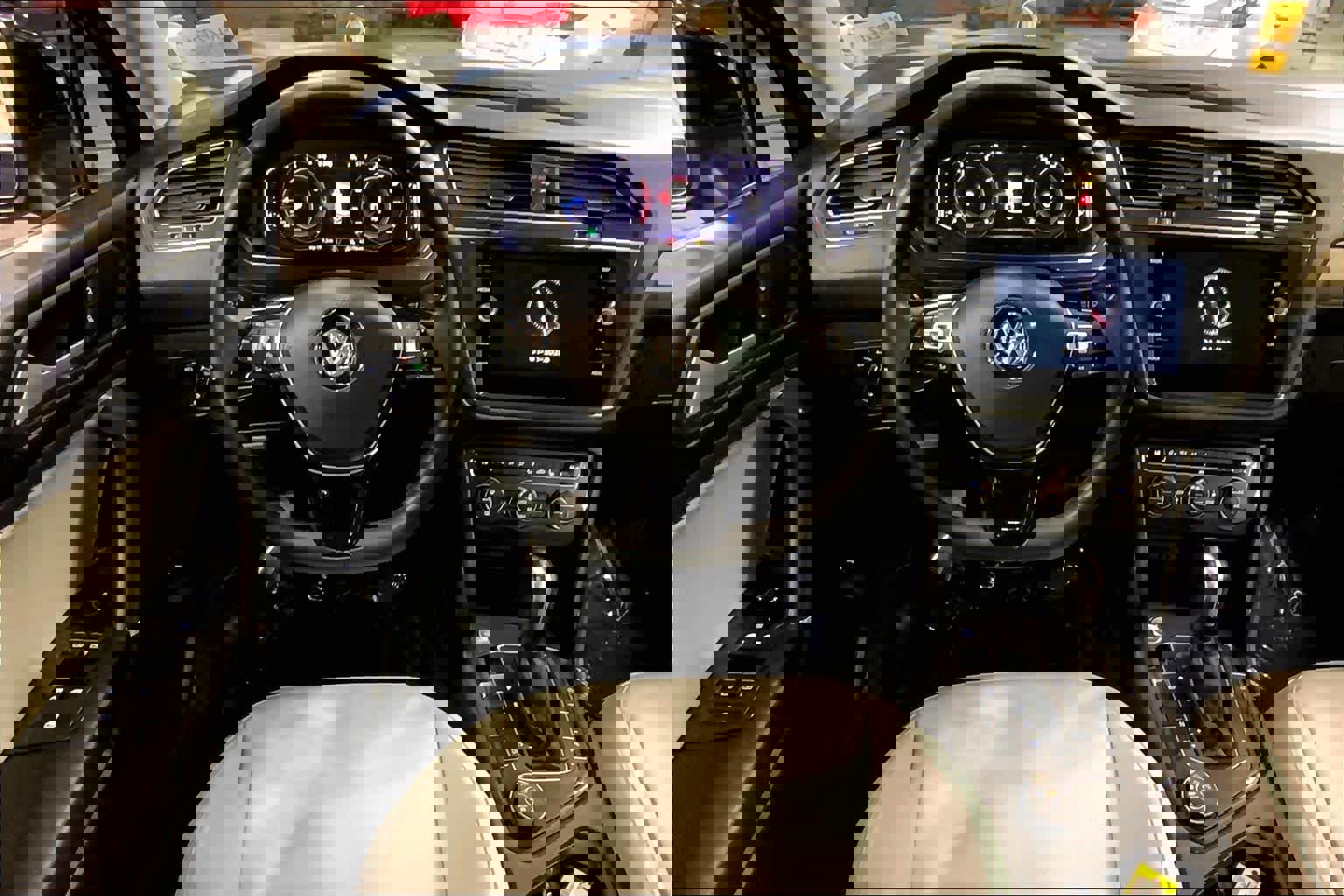 Used 2020 Volkswagen Tiguan SEL image 6