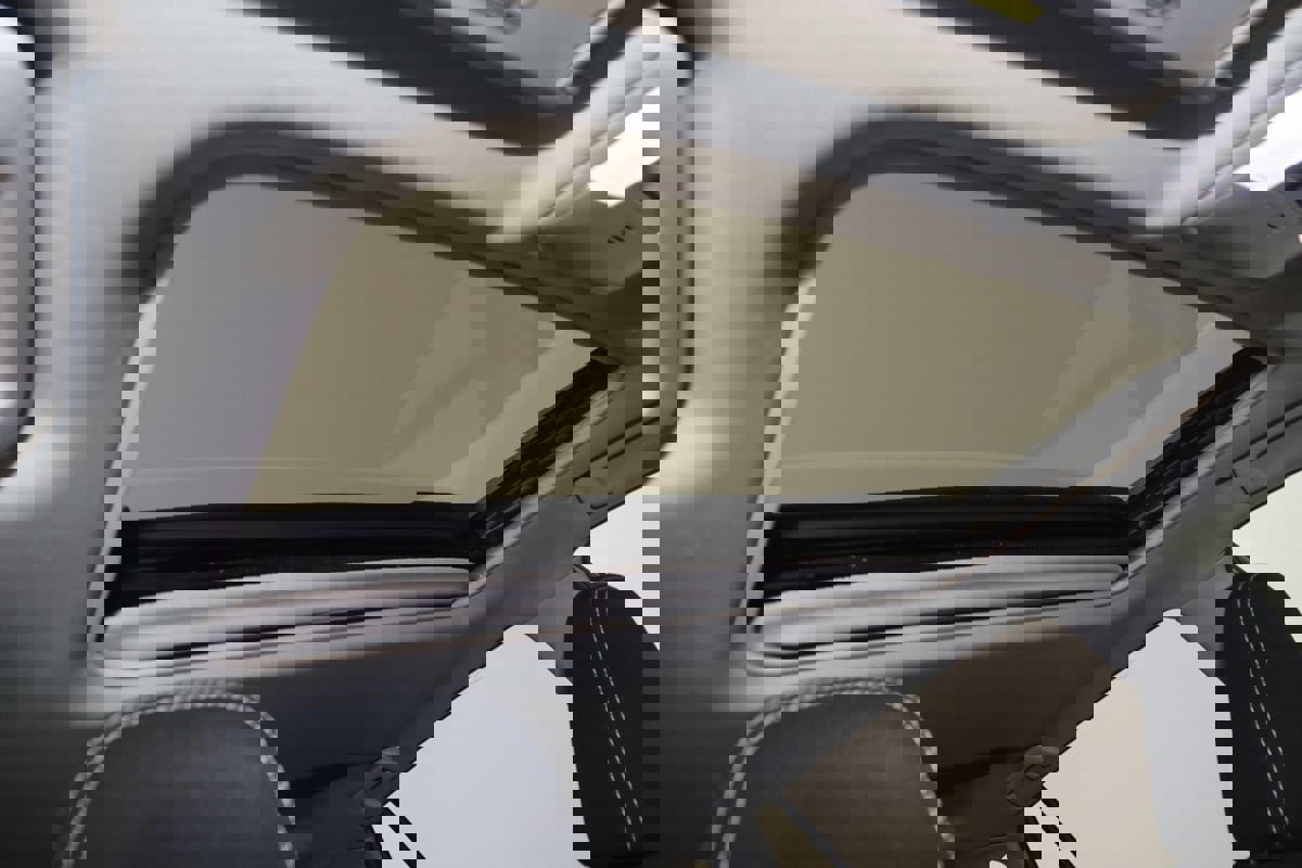 Used 2017 Toyota RAV4 XLE image 9