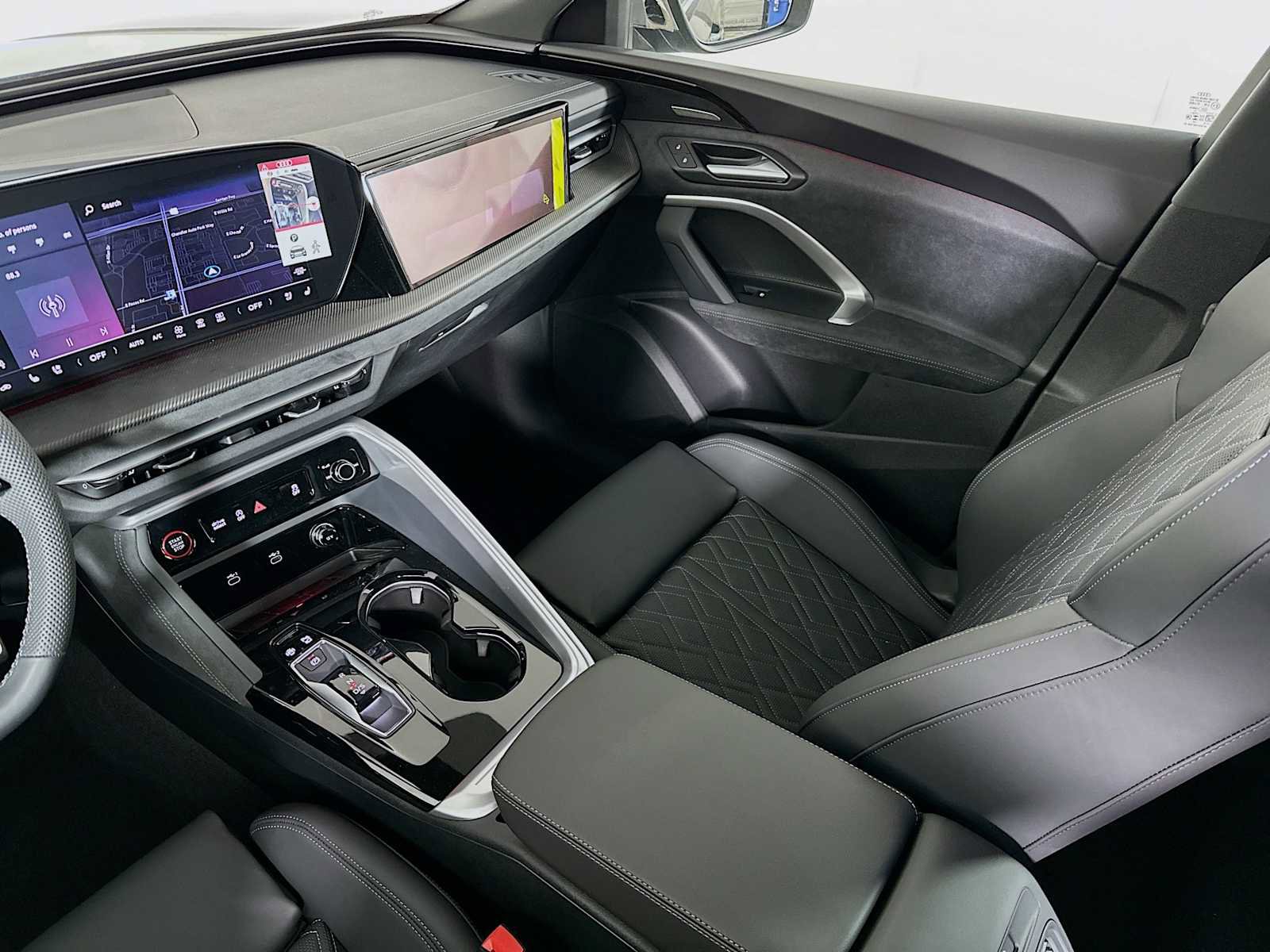 New 2025 Audi SQ5 Prestige image 21