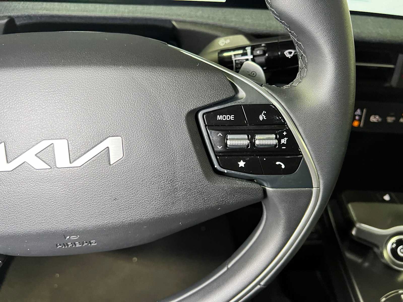 Used 2024 Kia EV6 Light RWD image 28