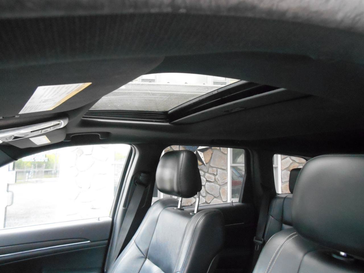 Used 2015 Jeep Grand Cherokee Limited AWD/4WD image 10