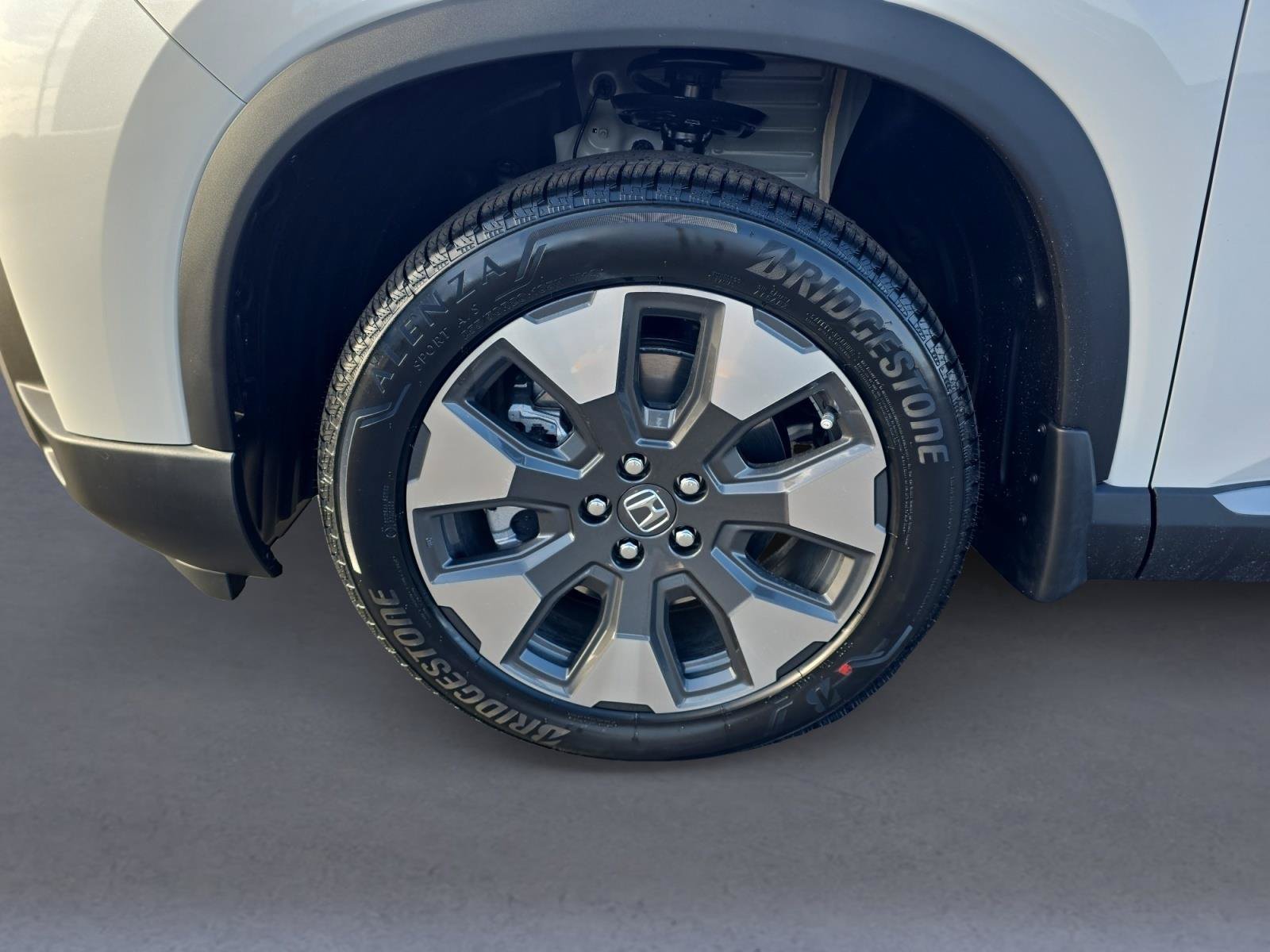 New 2026 Honda Pilot Touring image 10