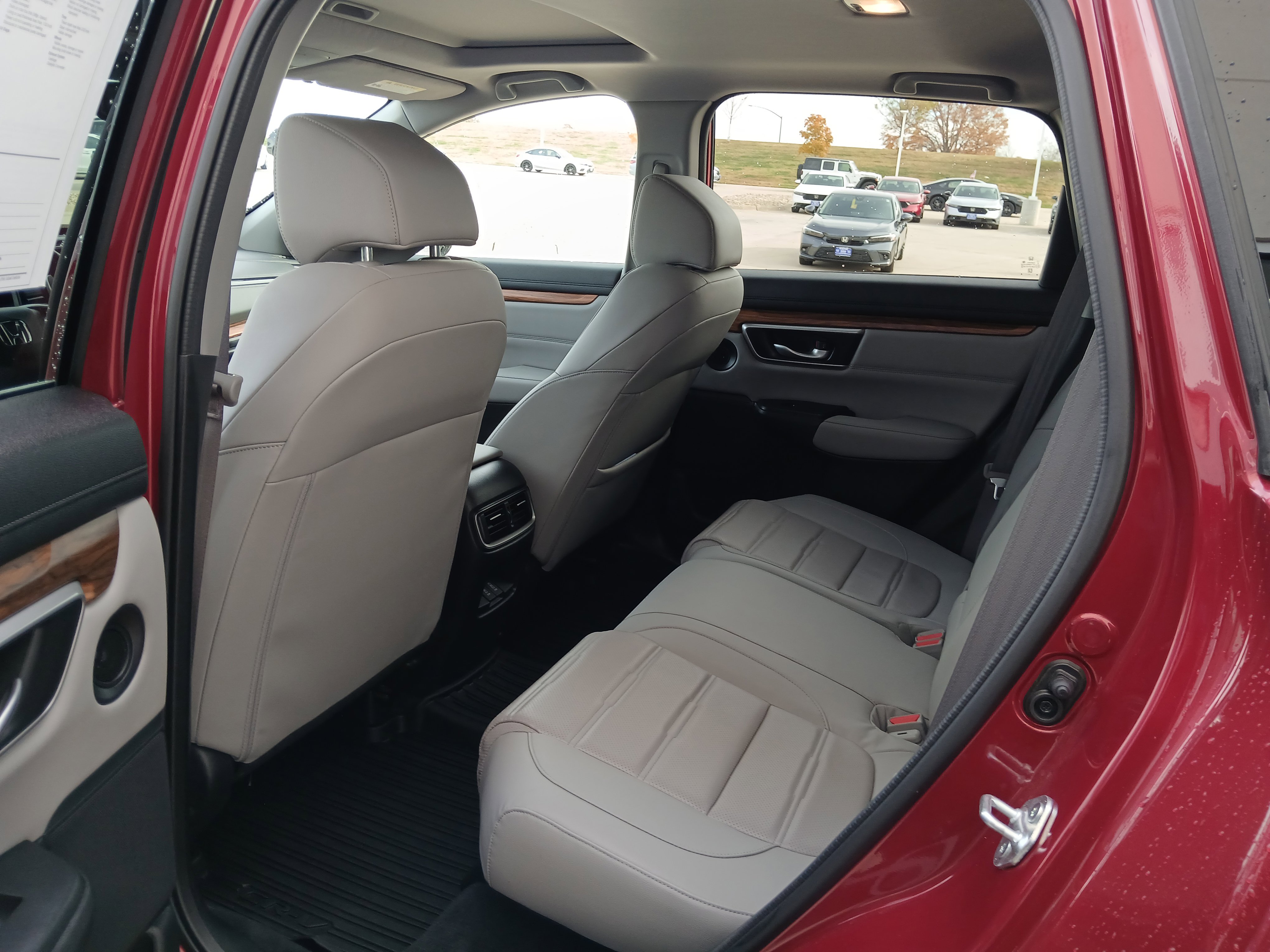 Used 2022 Honda CR-V Touring image 9