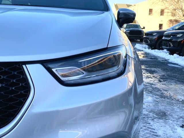 Used 2023 Chrysler Pacifica Pinnacle image 14