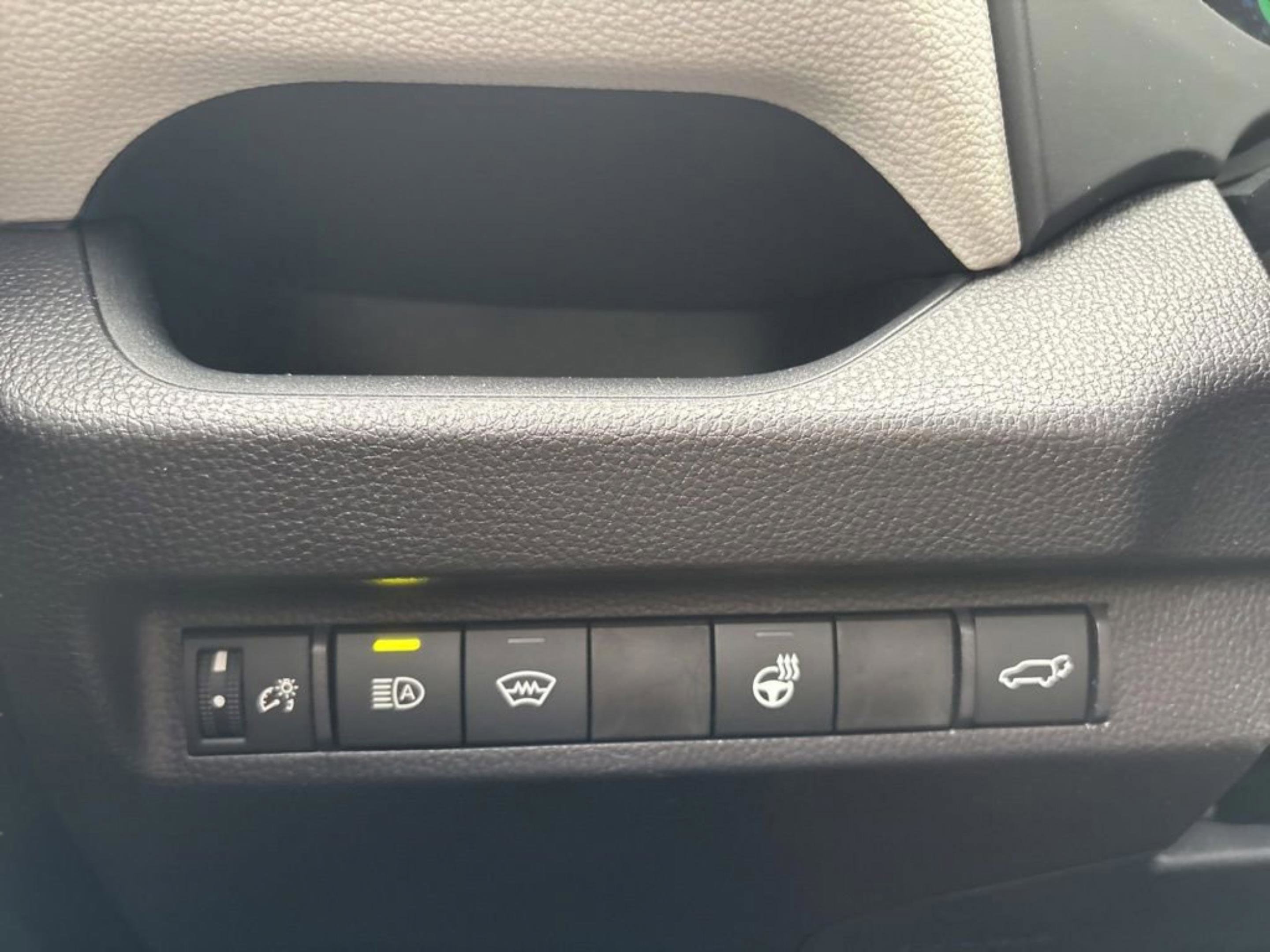 Used 2025 Toyota RAV4 XLE Premium FWD image 24