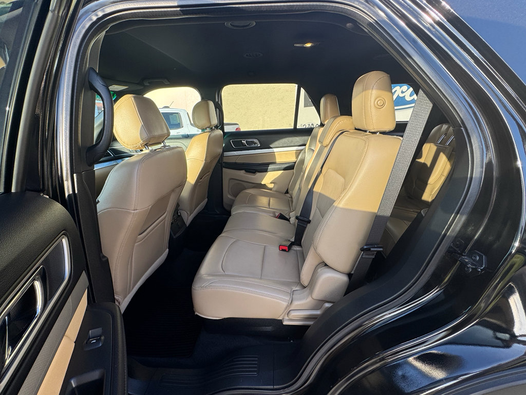Used 2016 Ford Explorer XLT w/ Equipment Group 202A image 17