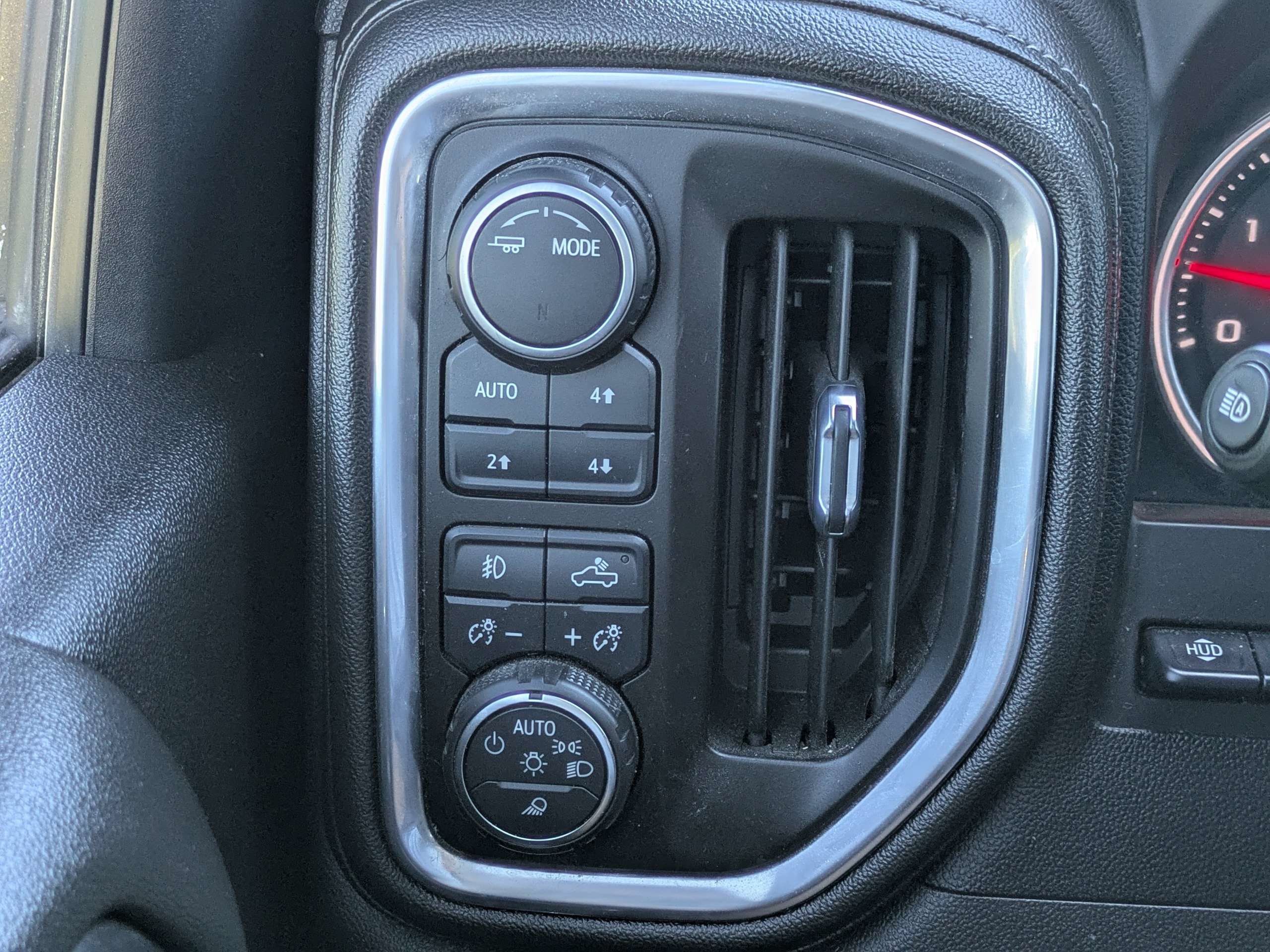 Used 2023 Chevrolet Silverado 3500 High Country AWD/4WD image 23