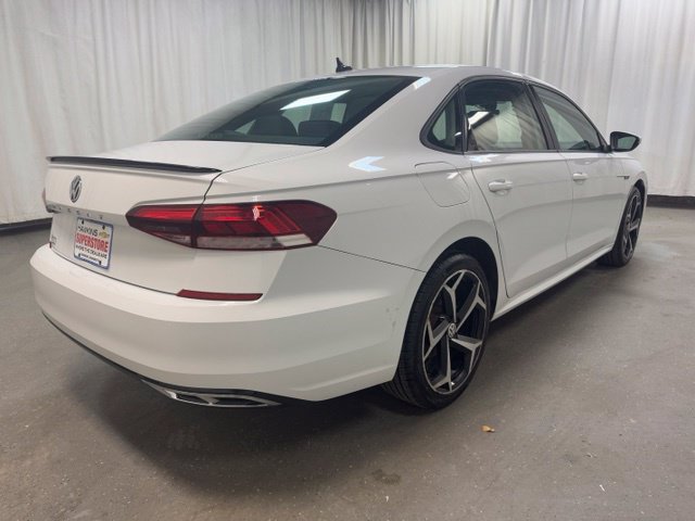 Used 2020 Volkswagen Passat 2.0T R-Line FWD image 4